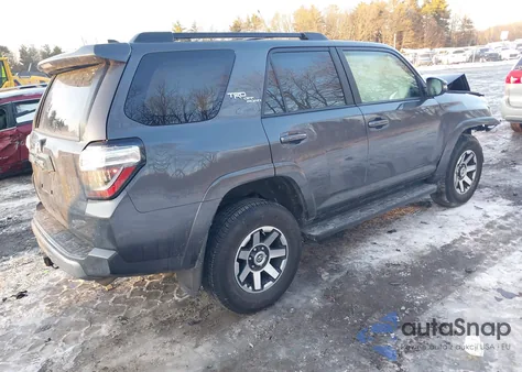 2021 Toyota 4Runner Trd Off Road Premium z USA, uszkodzony, nr VIN JTERU5JR5M5949604